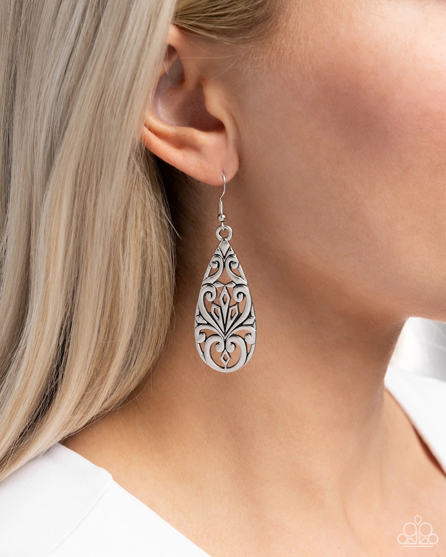 Paparazzi Earrings - Eastern Elements - Silver