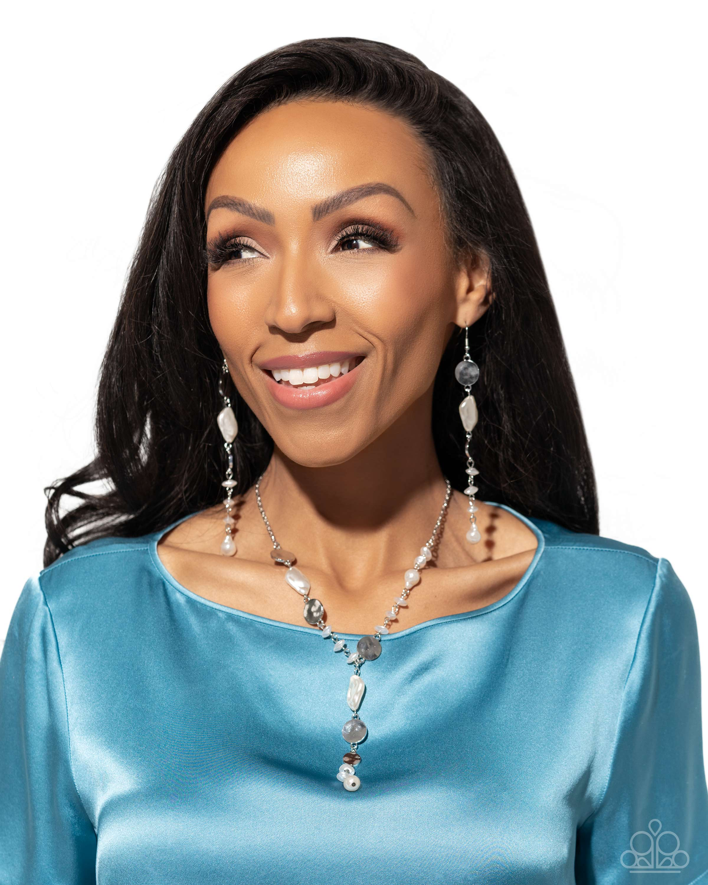 Paparazzi EARRINGS - Cosmopolitan Chic - White