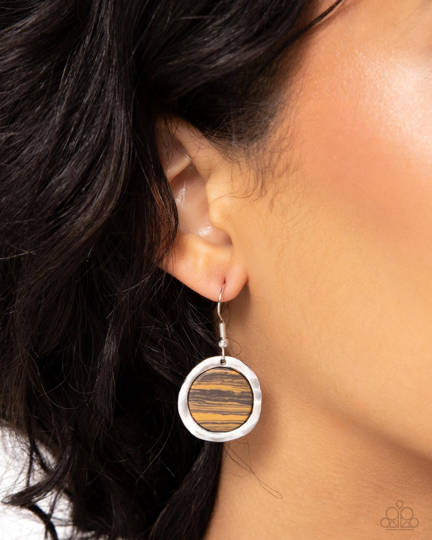 Paparazzi Earrings - Pendant Paradox - Brown