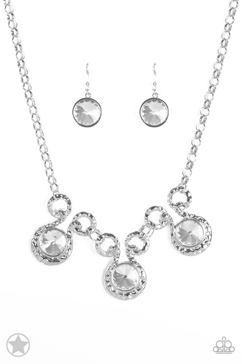 Paparazzi Necklaces - Hypnotized - Silver