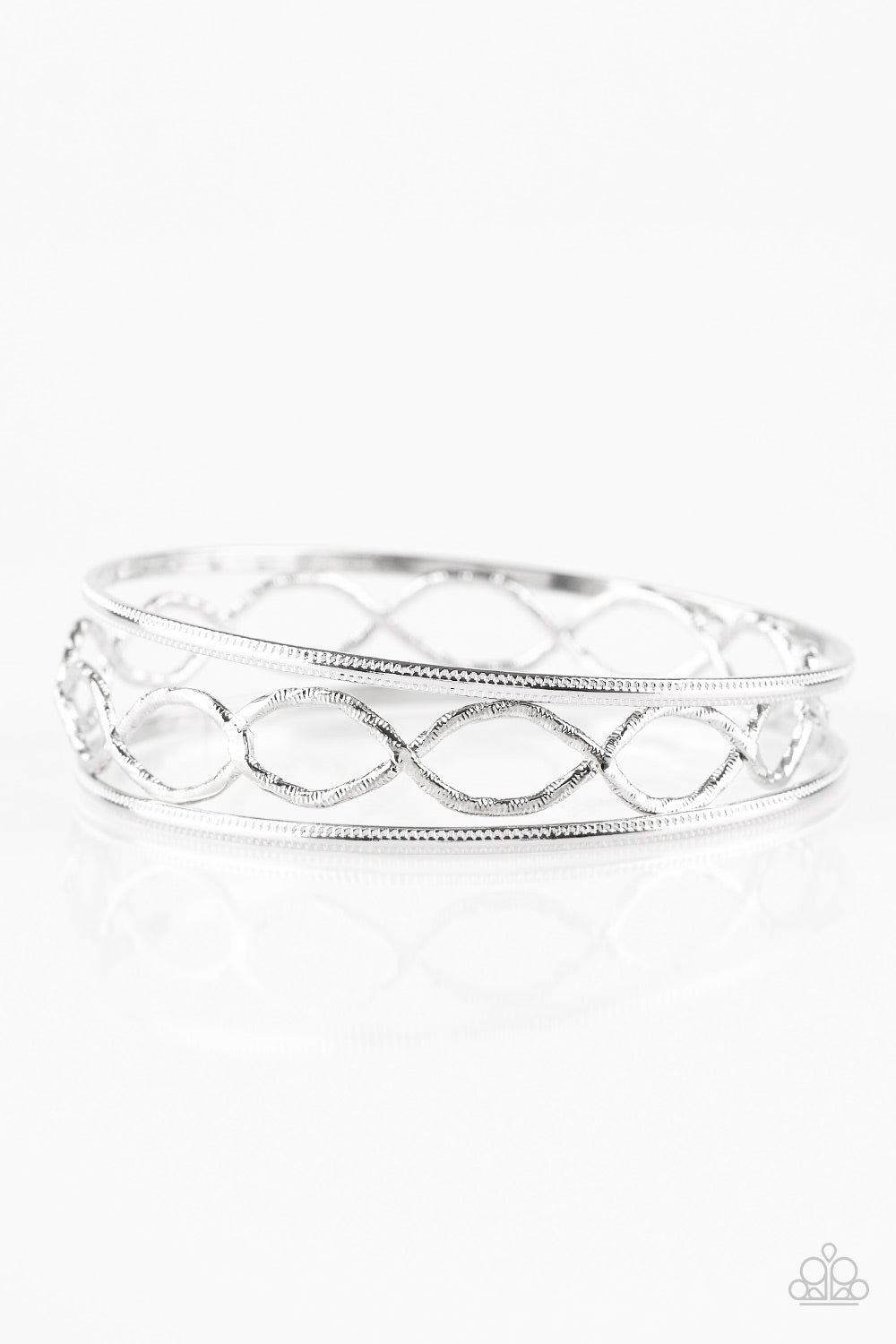 Paparazzi Bracelets - Metal Manic - Silver Bangle