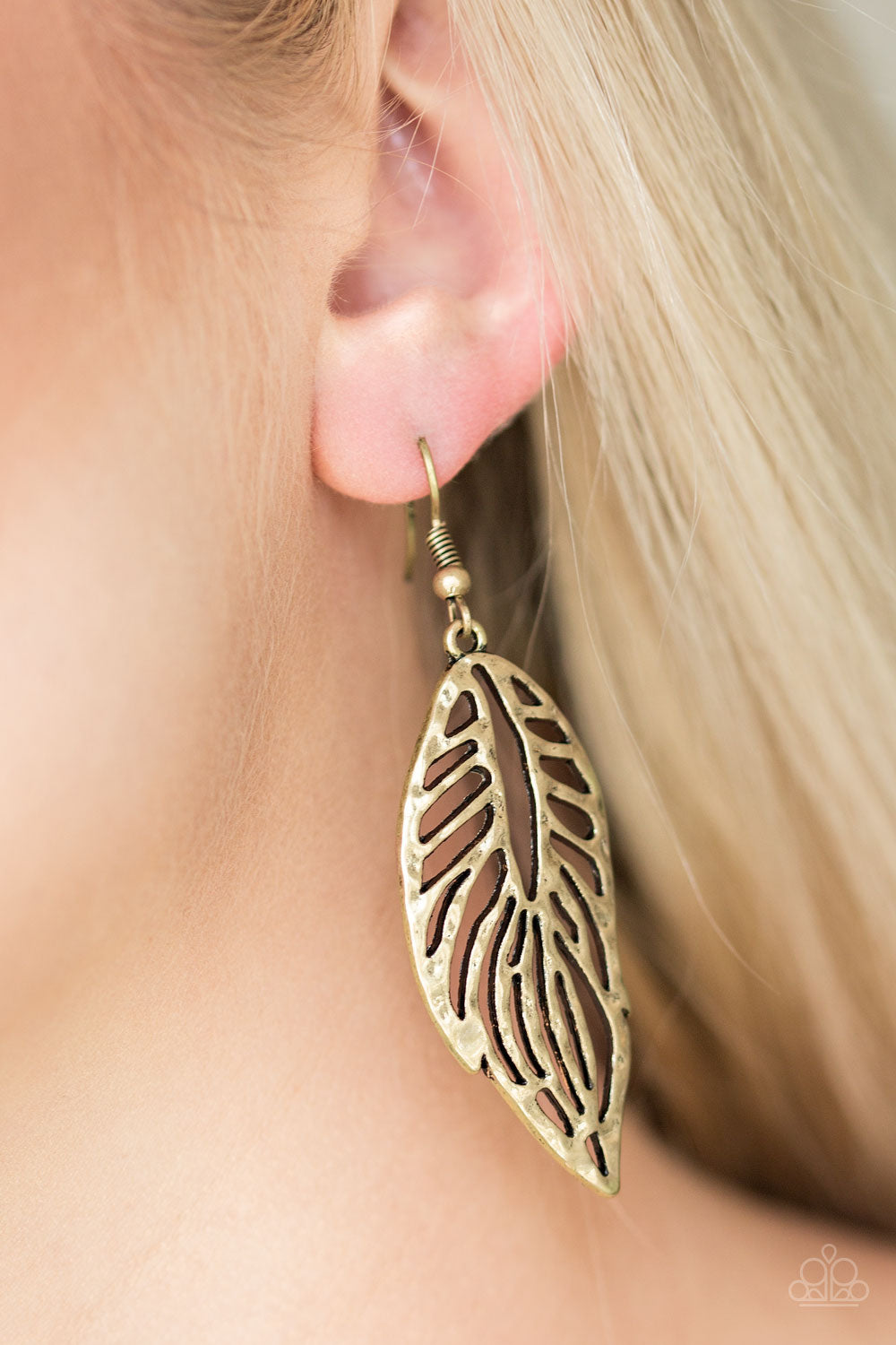 Paparazzi earring - Come Home To Roost - Brass