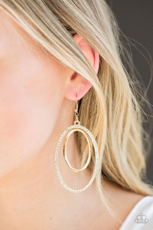 Paparazzi earring - Wrapped In Wealth - Gold