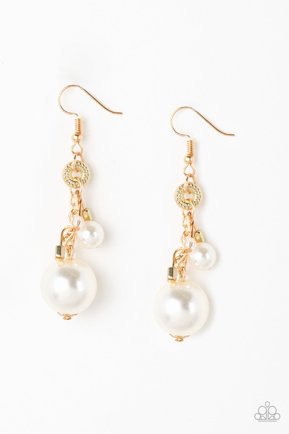 Paparazzi Earrings - Timelessly Traditional - Gold