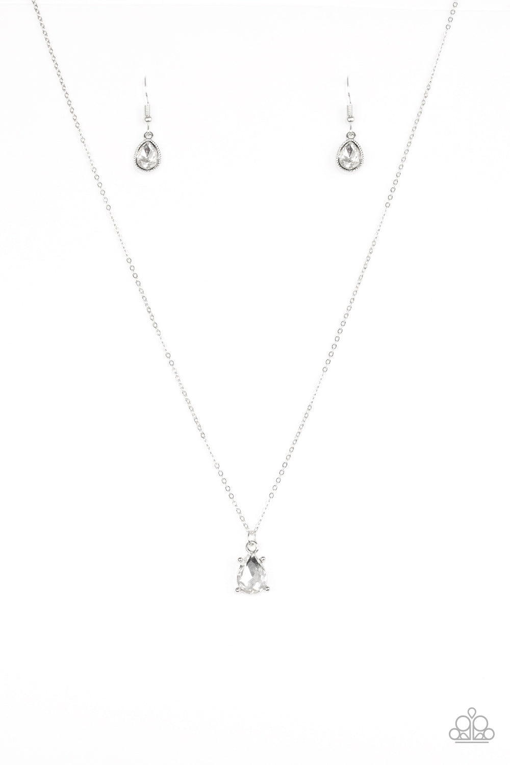 Paparazzi Necklaces - Classy Classical - White