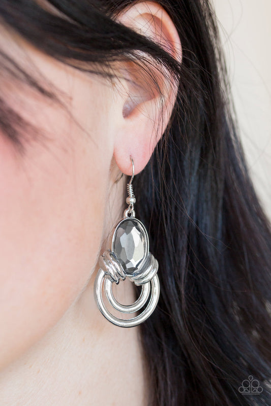 Paparazzi earring - Real Queen - Silver