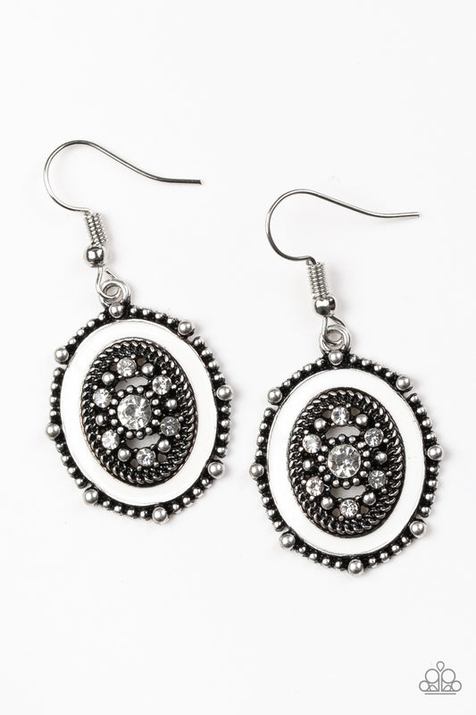 Paparazzi Earrings - Picture of WEALTH - White