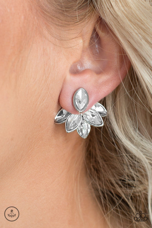 Paparazzi earring - Fanciest Of Them All - White