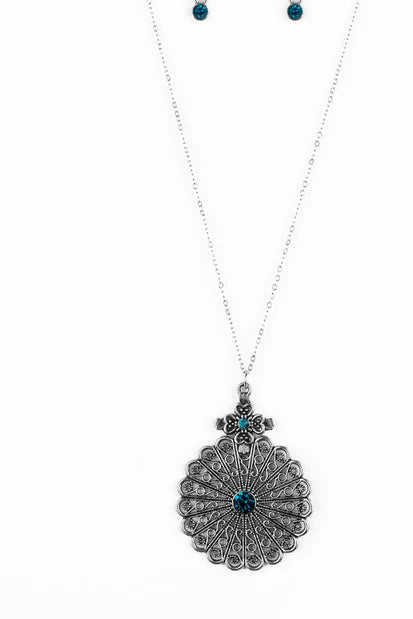 Paparazzi Necklaces - A Walk on the Wildflower Side - Blue