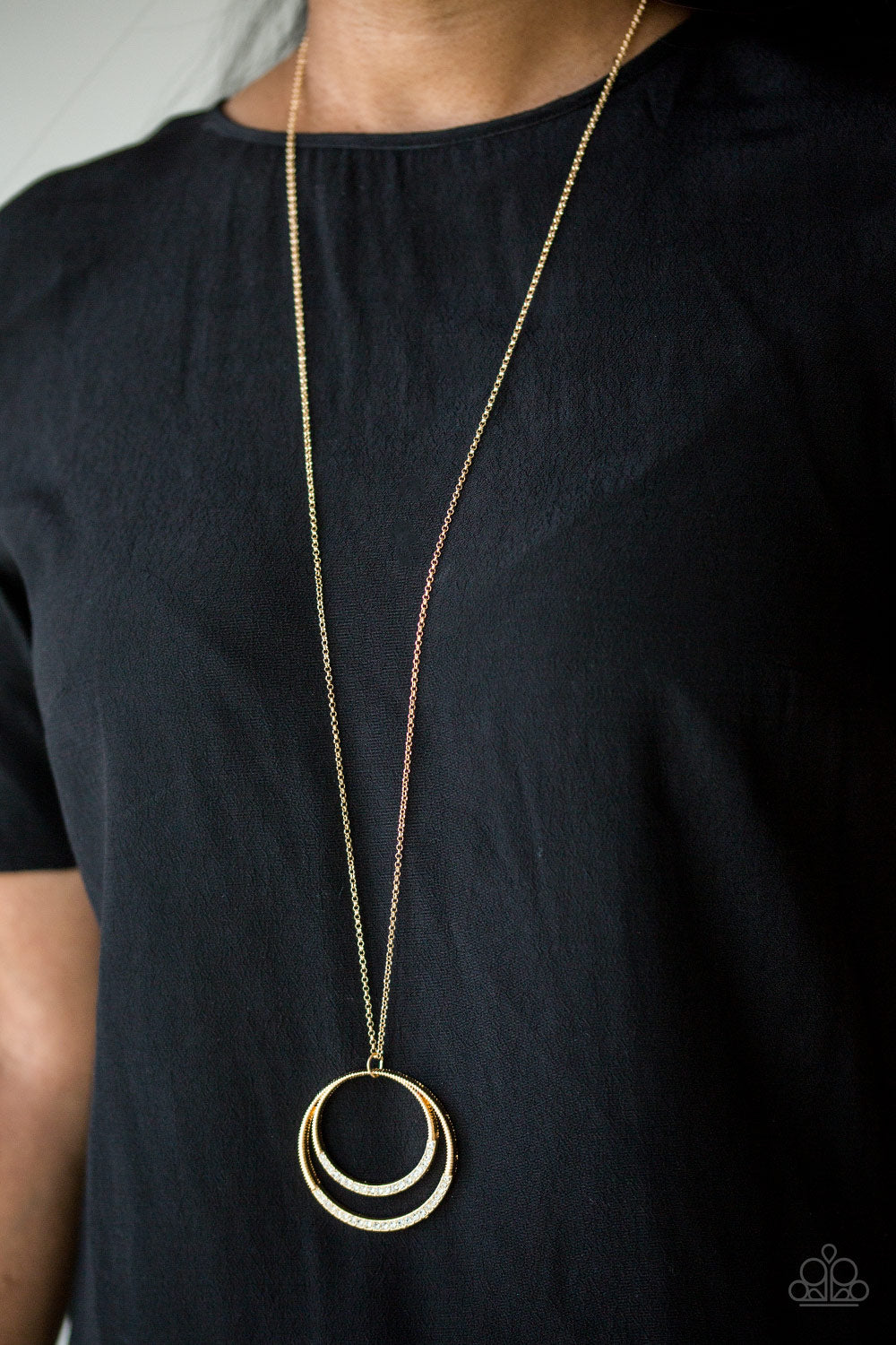 Paparazzi Necklaces - Front and Epicenter - Gold