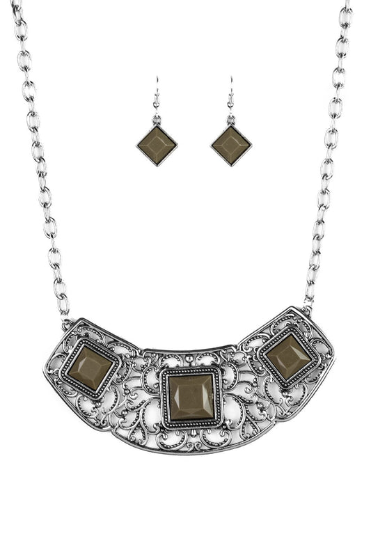 Paparazzi Necklaces - Feeling Inde-PENDANT- Green