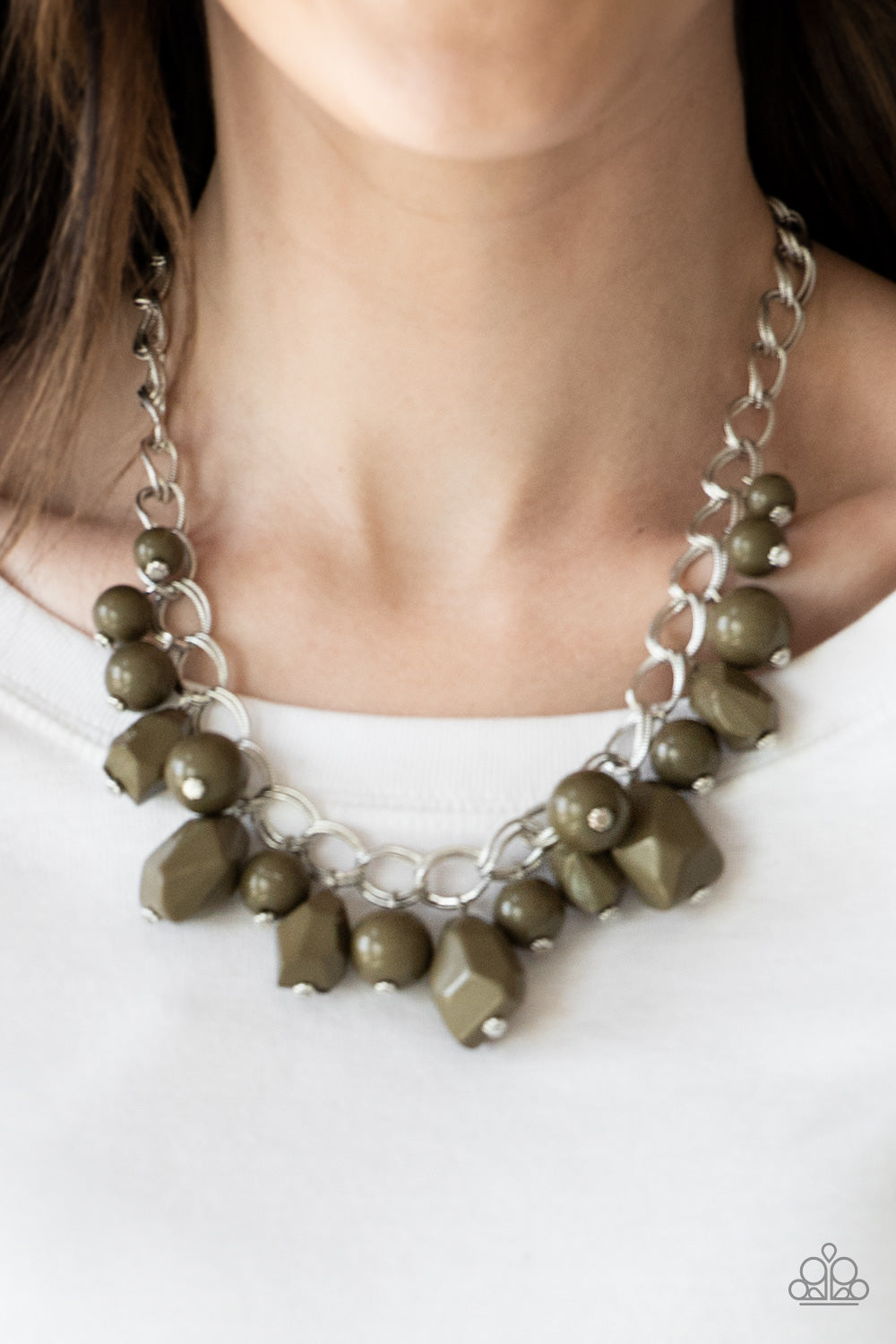 Paparazzi Necklaces - Gorgeously Globetrotter - Green