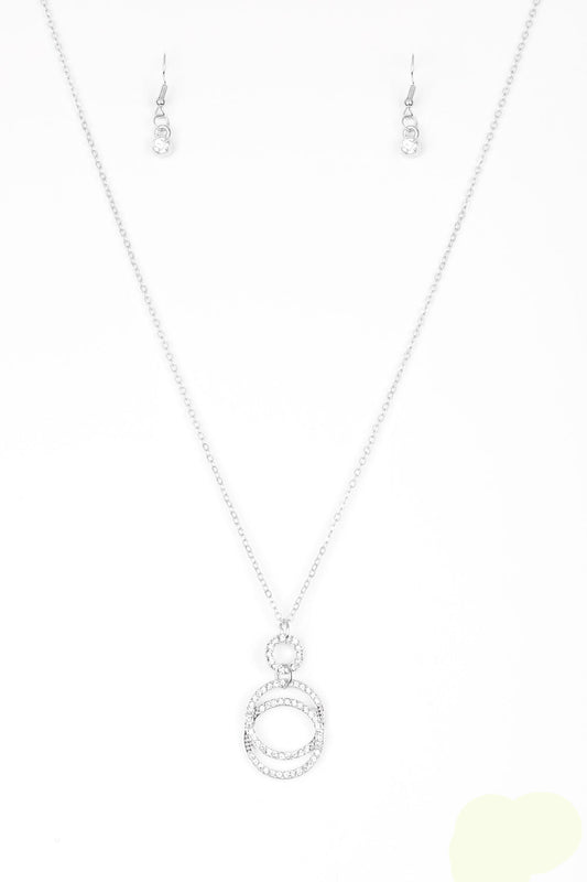 Paparazzi Necklaces - Timeless Trio - White