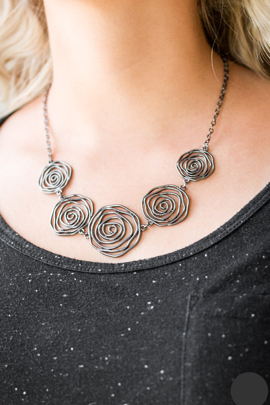 Paparazzi Necklaces - Rosy Rosette - Black