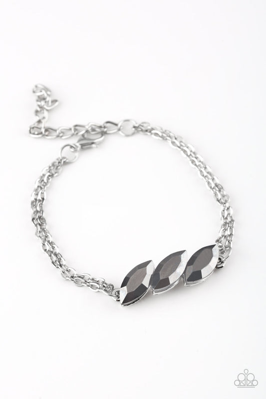 Paparazzi Bracelets - Pretty Priceless - Silver