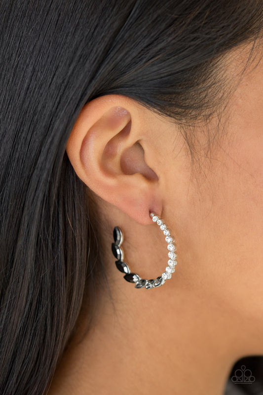 Paparazzi earring - Prime Time Princess - Black