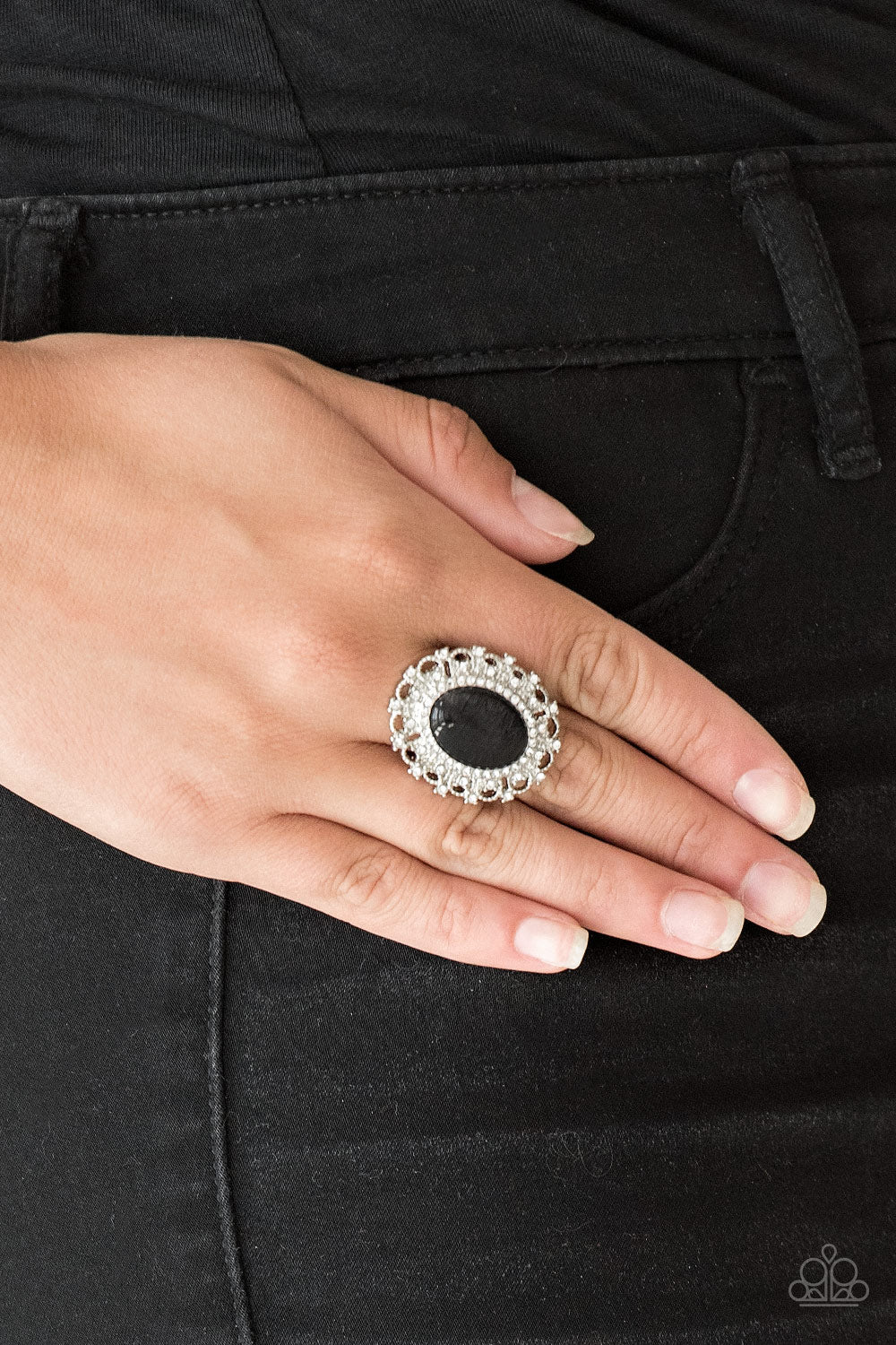 Paparazzi Rings - Baroque The Spell - Black