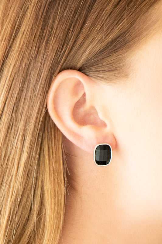 Paparazzi Earrings - Incredibly Iconic - Black