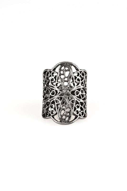 Paparazzi Rings - The Way You Make Me FRILL- Black