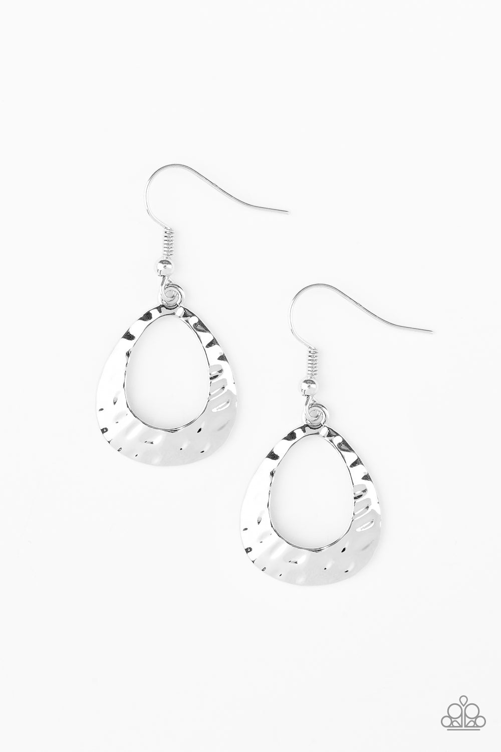 Paparazzi earring - Radiantly Rugged - Silver