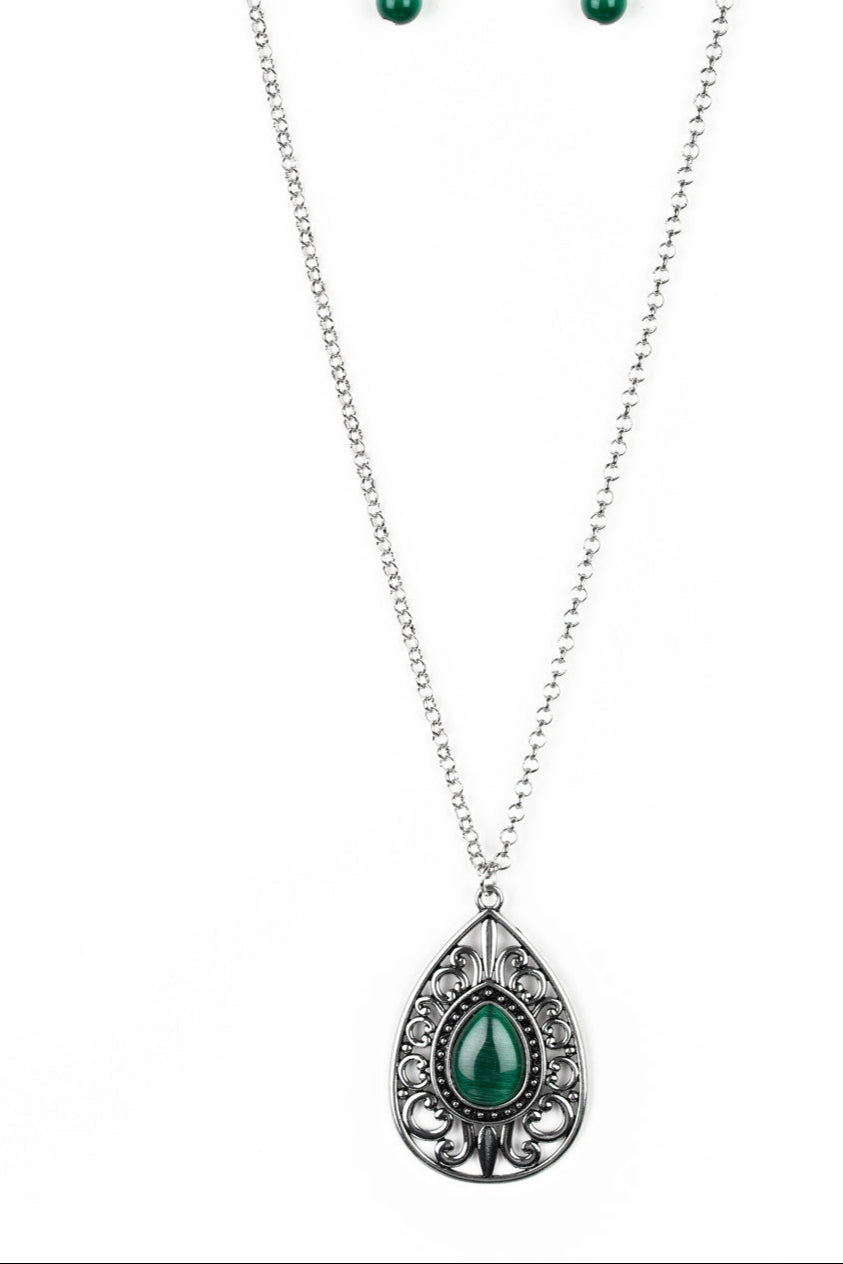 Paparazzi Necklaces - Modern Majesty - Green