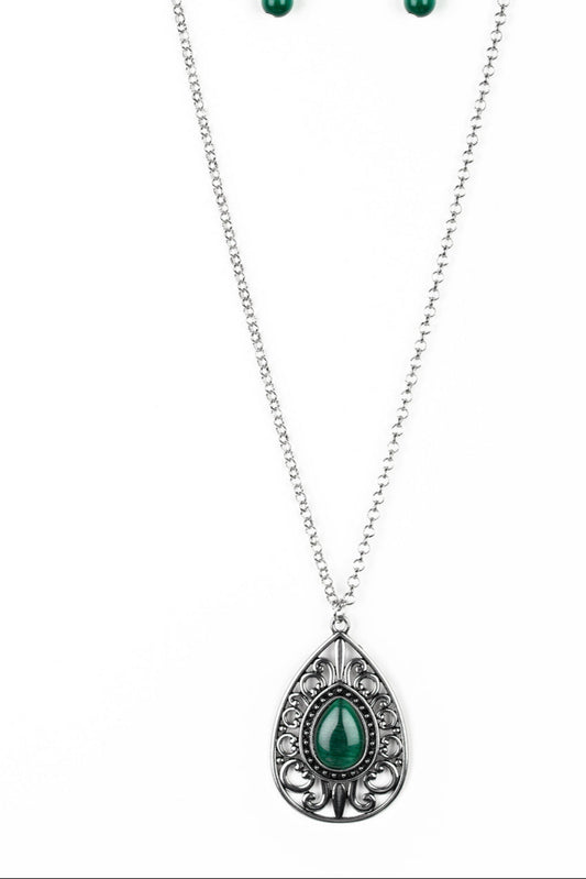 Paparazzi Necklaces - Modern Majesty - Green