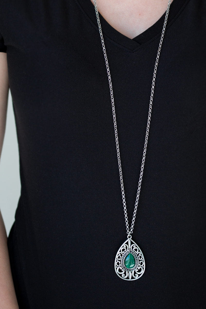 Paparazzi Necklaces - Modern Majesty - Green