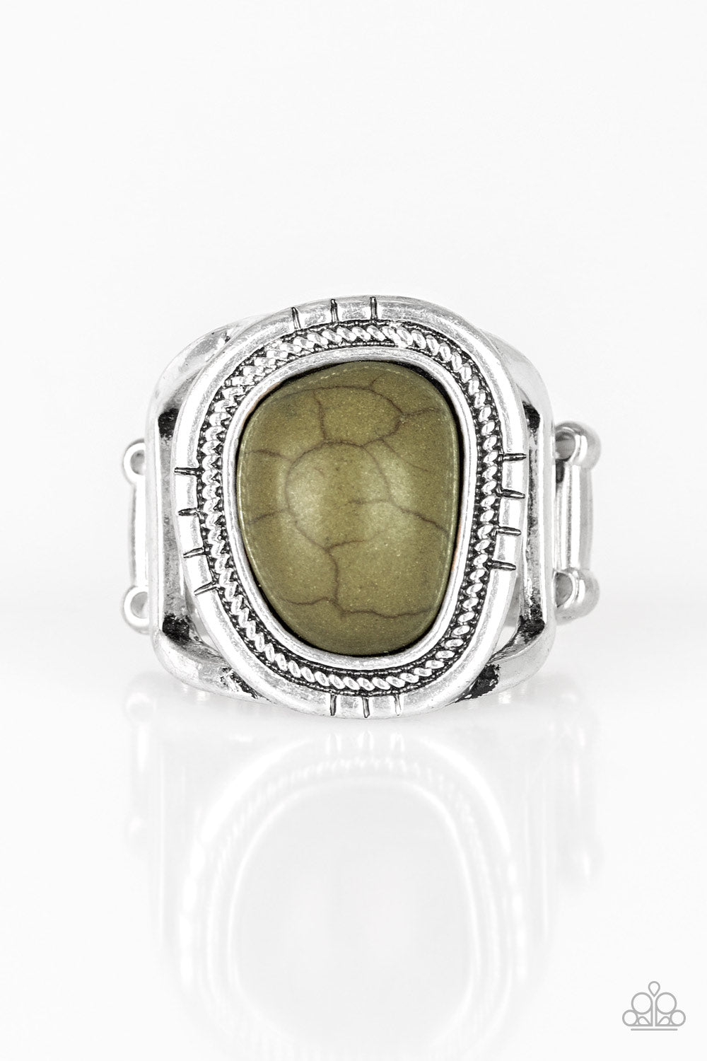 Paparazzi Rings - Out On The Range - Green