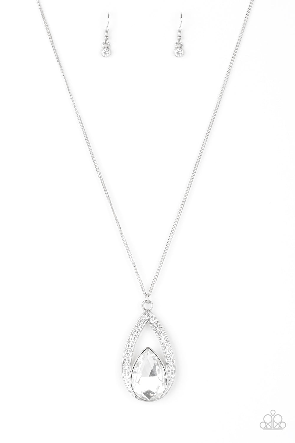 Paparazzi Necklaces - Notorious Noble - White