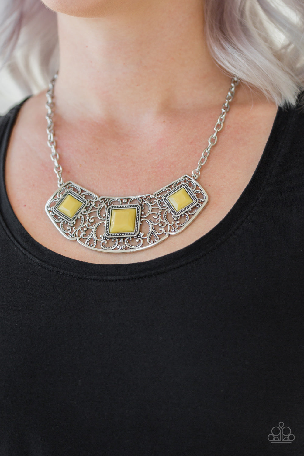 Paparazzi Necklaces - Feeling inde-PENDANT - Yellow