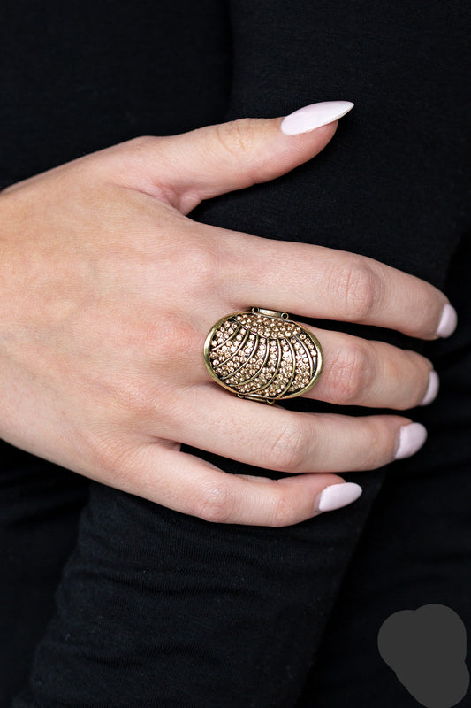 Paparazzi ring - Dazzle Daze - Brass