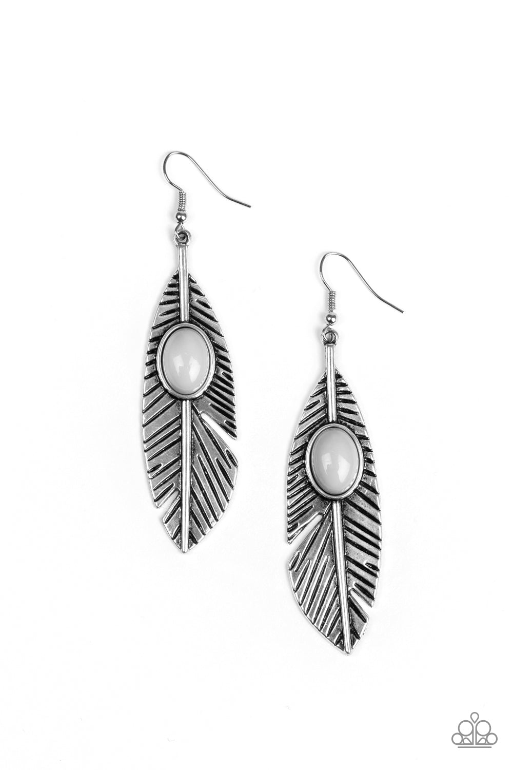 Paparazzi earring - Quill Thrill - Silver