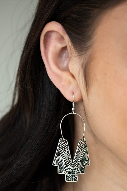 Paparazzi Earrings - Alternative ARTIFACTS - Silver