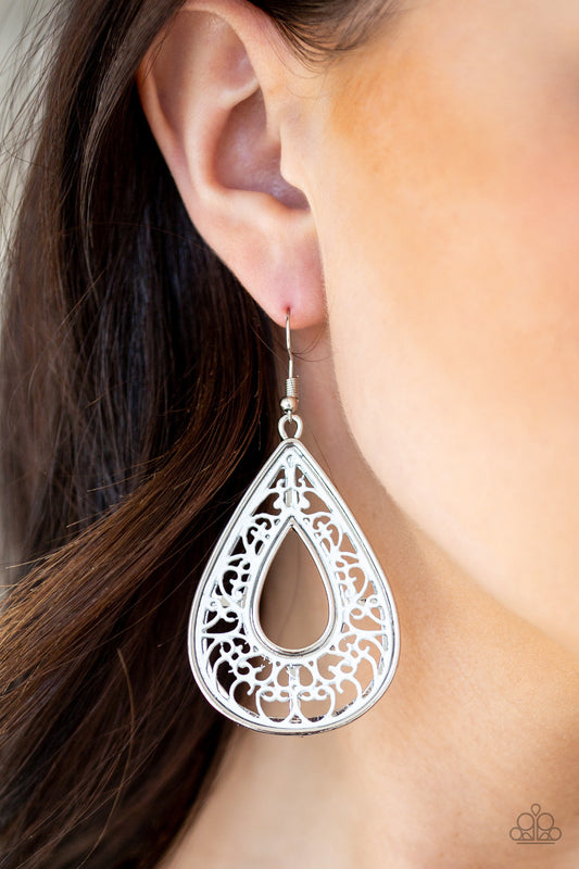 Paparazzi earring - Drop Anchor - White