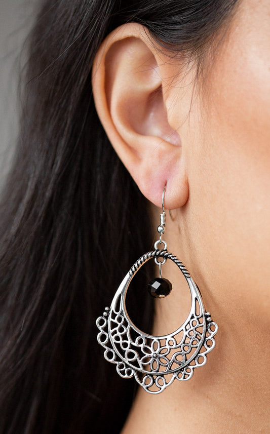 Paparazzi Earrings - Garden Society - Black