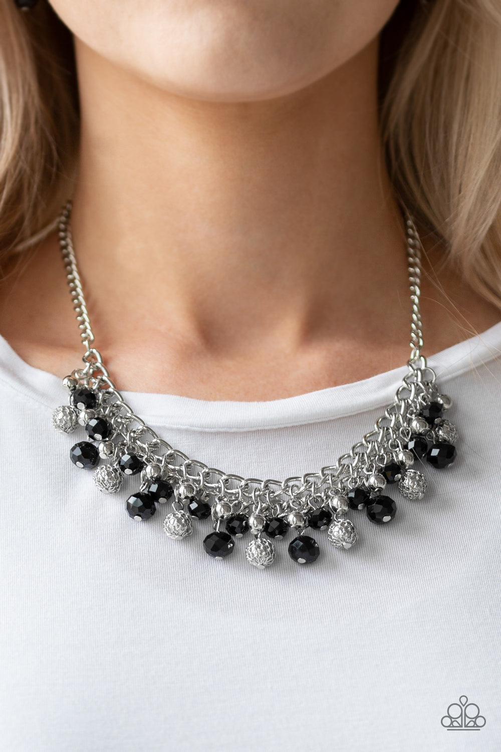 Paparazzi Necklaces - Party Spree - Black