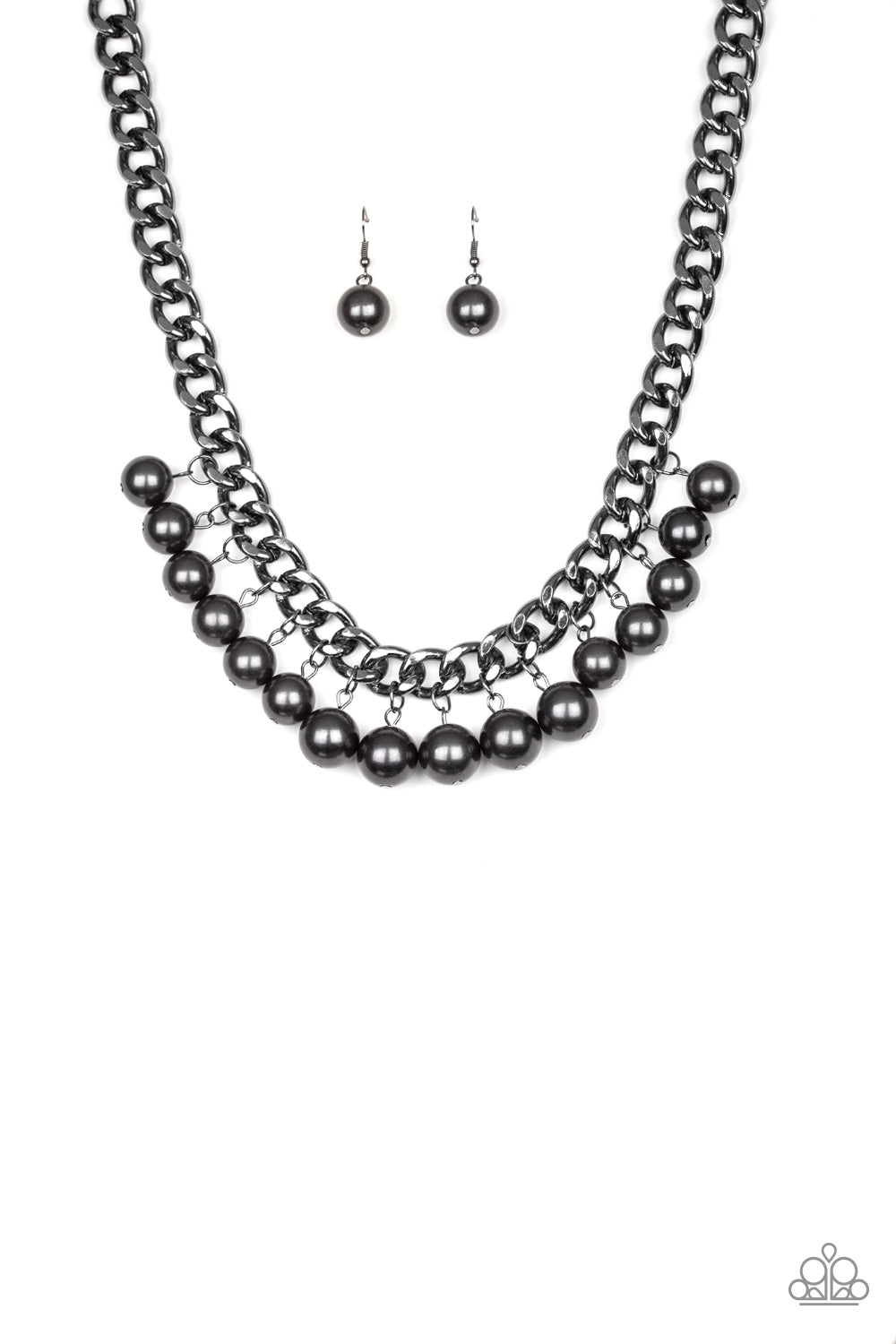 Paparazzi Necklaces - Get Off My Runway - Black