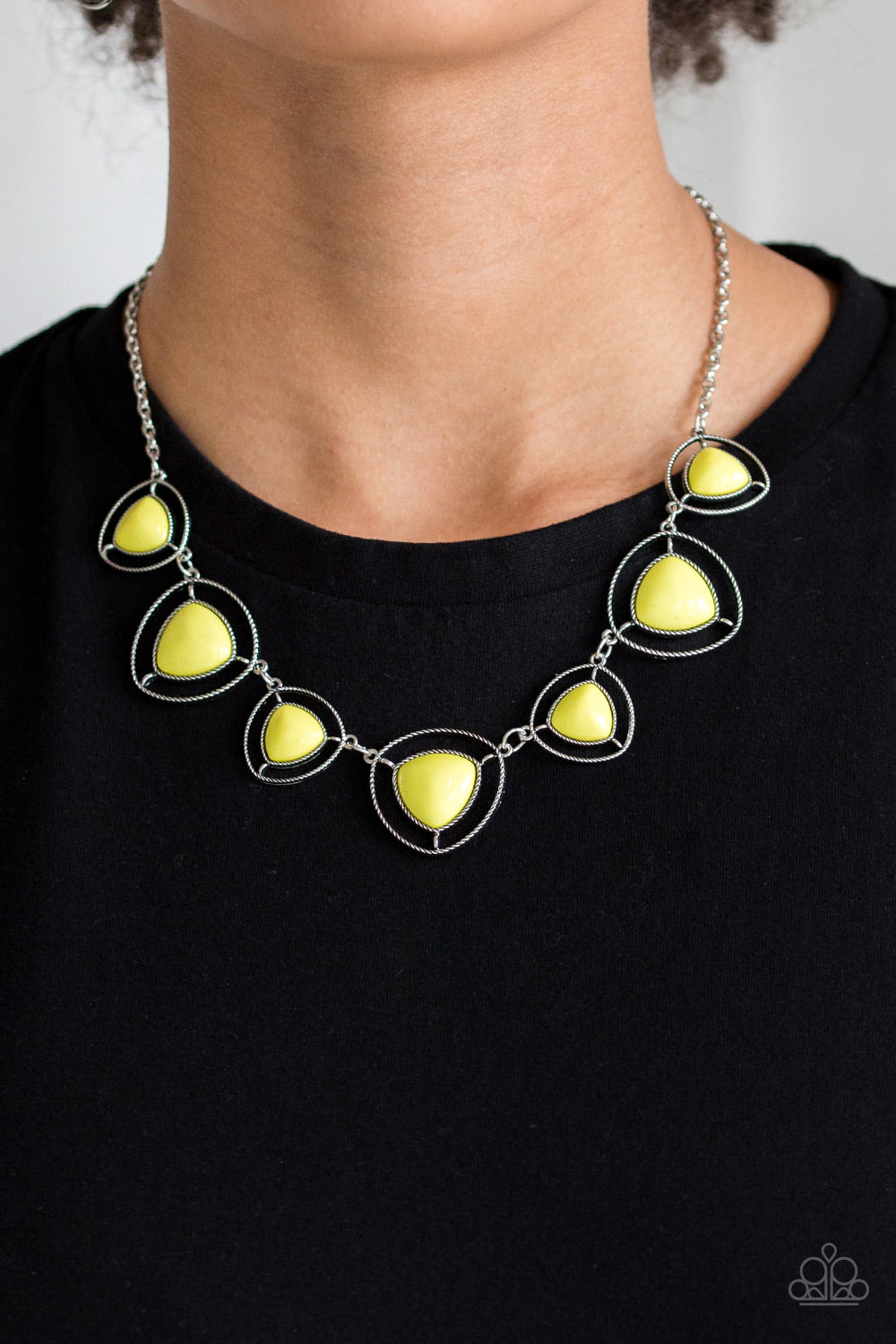 Paparazzi Necklaces - Make A Point - Yellow