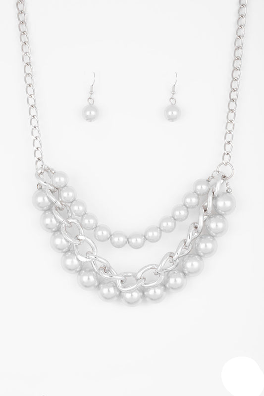 Paparazzi Necklaces - Empire State Empress - Silver