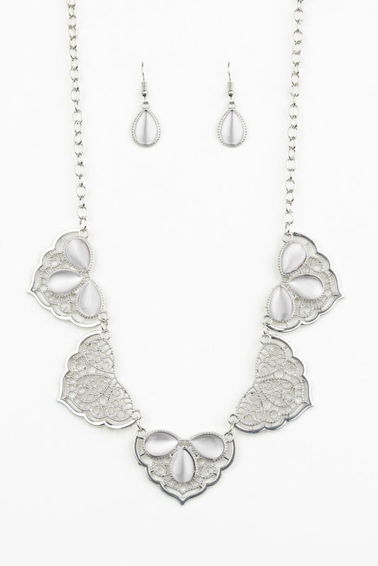 Paparazzi Necklaces - East Coast Essence - White