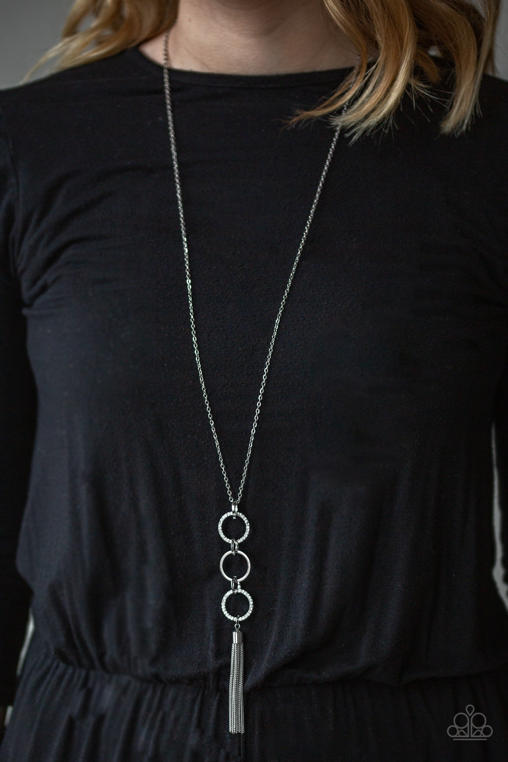 Paparazzi Necklaces - Diva In Diamonds - White
