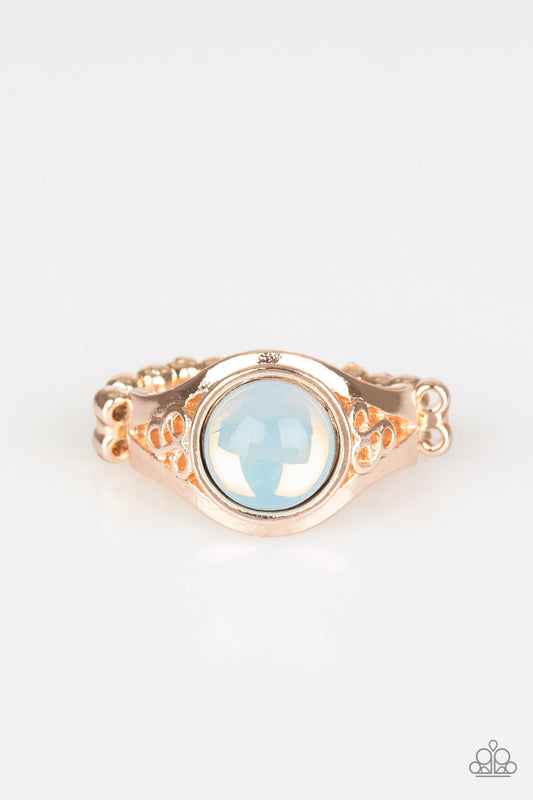 Paparazzi Rings - It Just Goes To Glow - Gold