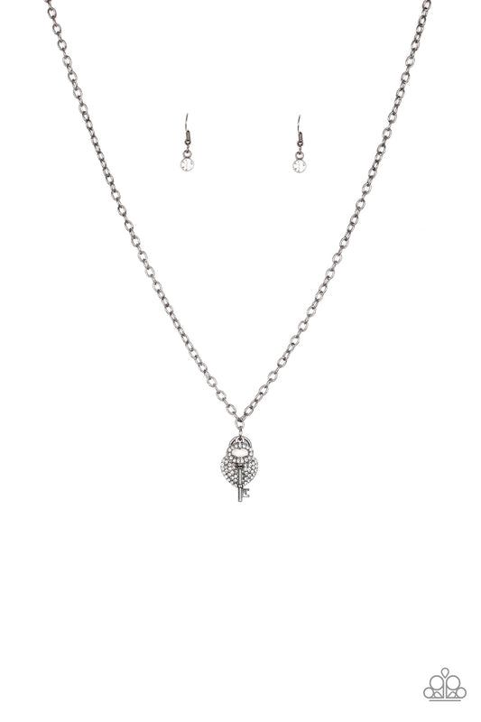 Paparazzi Necklaces - Pop and LOCKET - Black