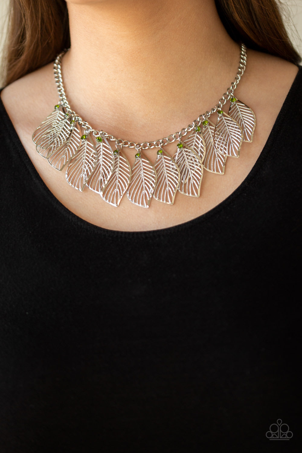 Paparazzi necklace - Feathery Foliage - Green