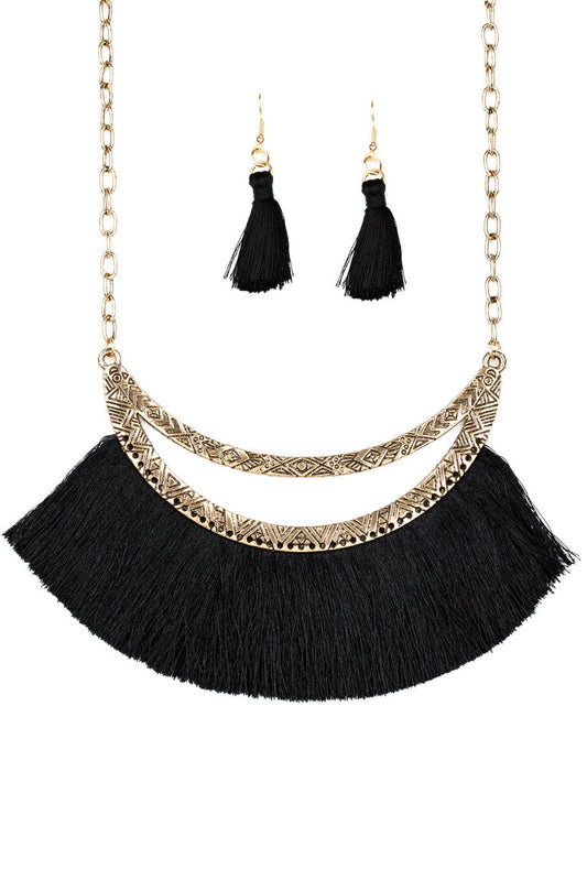 Paparazzi Necklaces - The MANE Event - Gold
