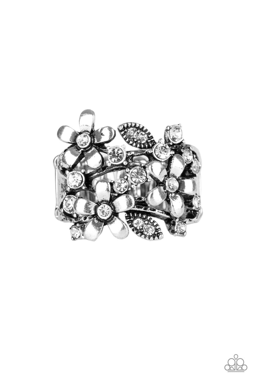 Paparazzi Rings - Gardenia Gleam - White