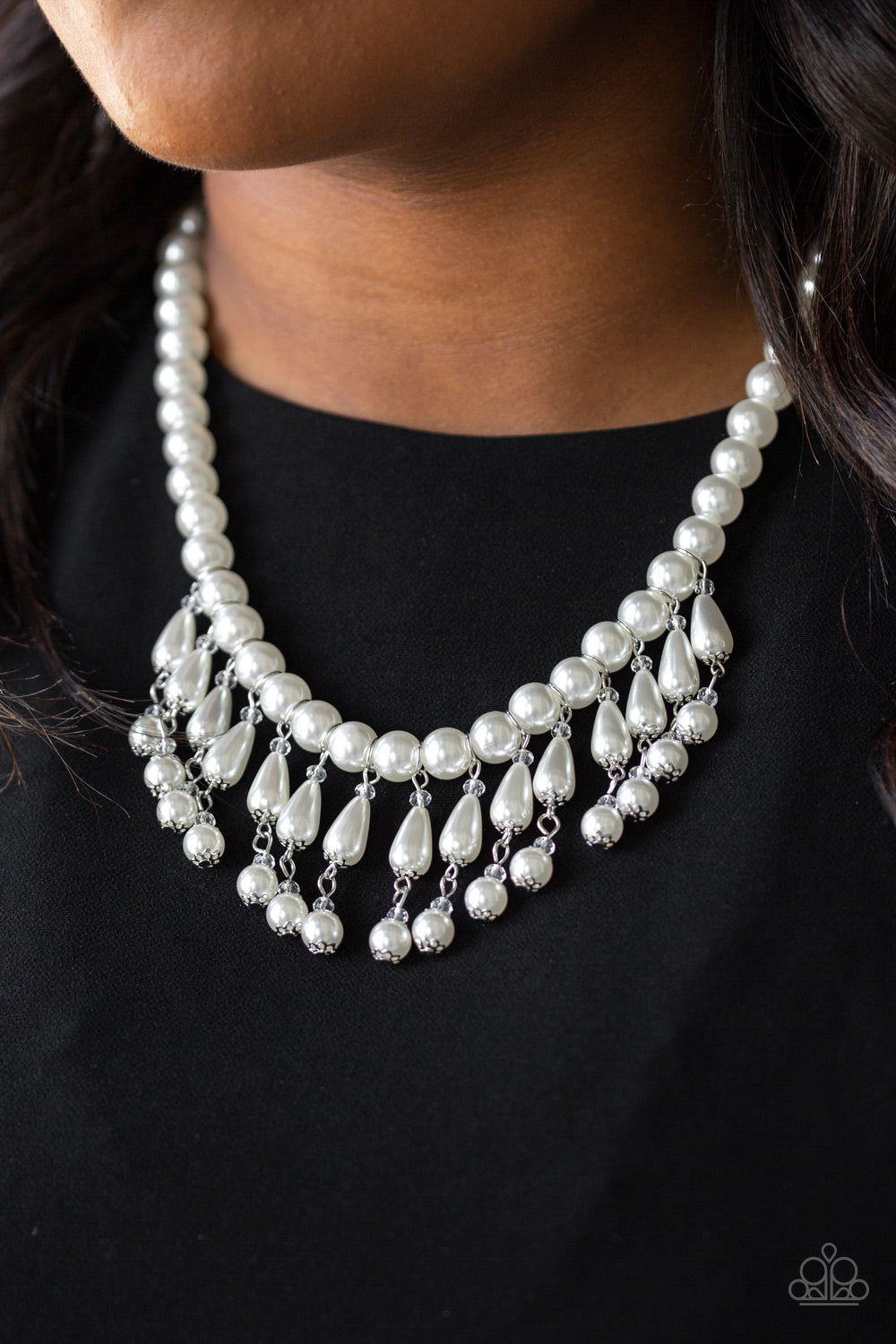 Paparazzi Necklaces - Miss Majestic - White