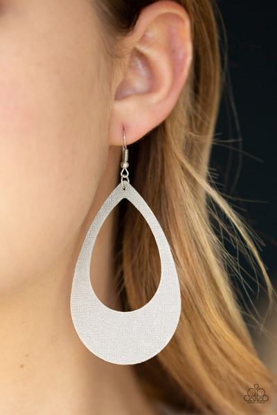 Paparazzi earring - What a Natural - Silver