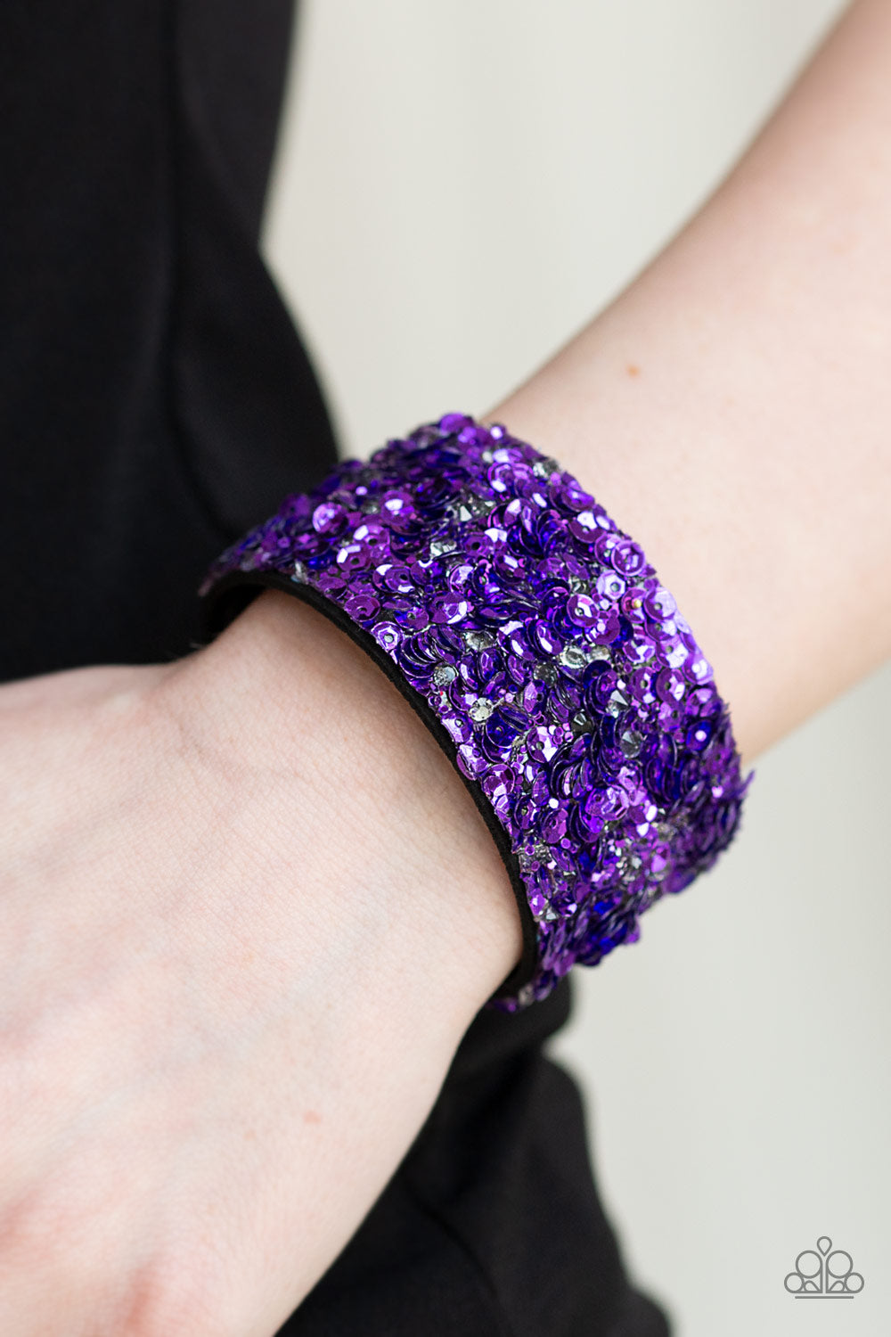 Paparazzi Urban Collection bracelet - wrap - Starry Sequins - Purple