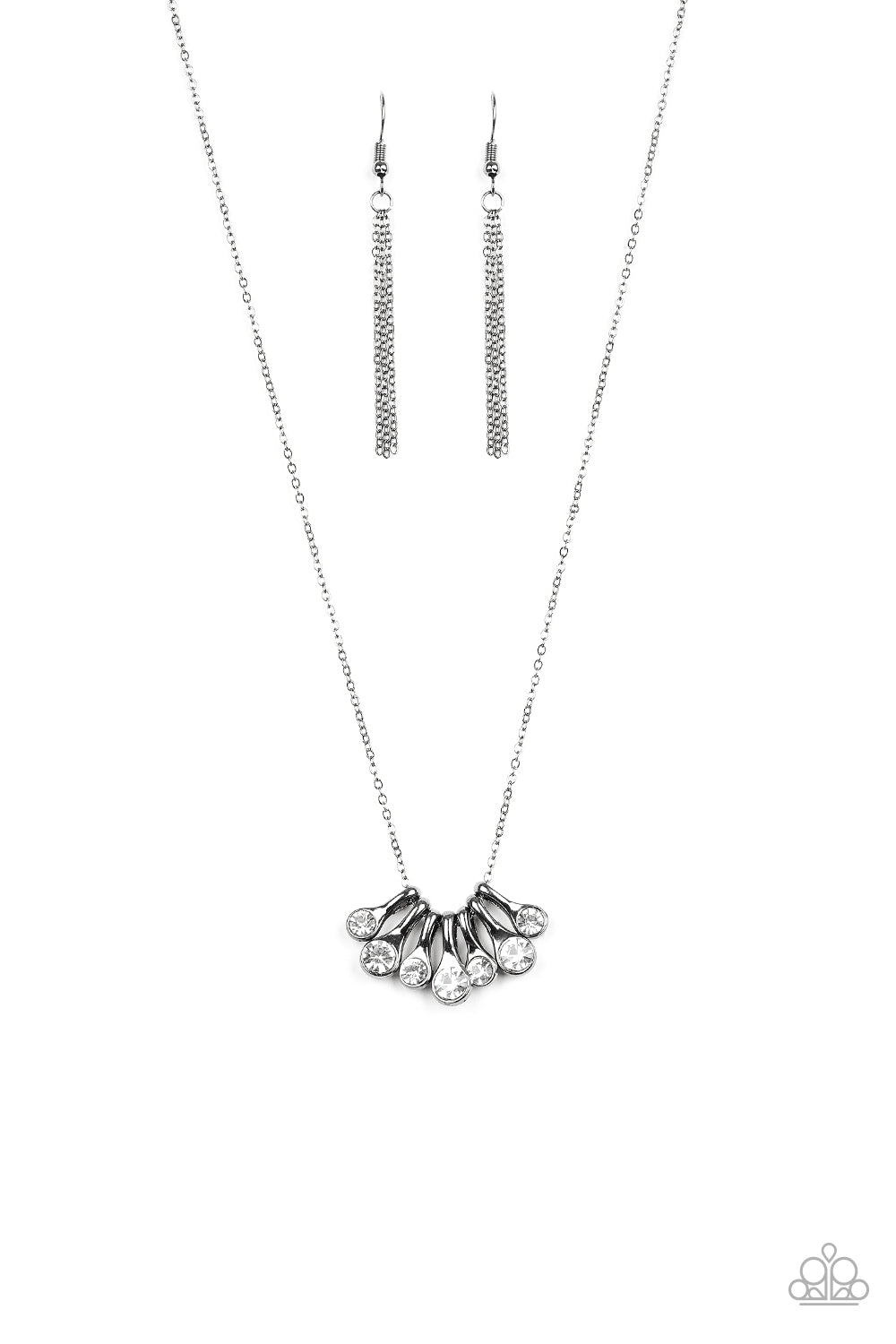Paparazzi Necklaces - Slide Into Shimmer - Black